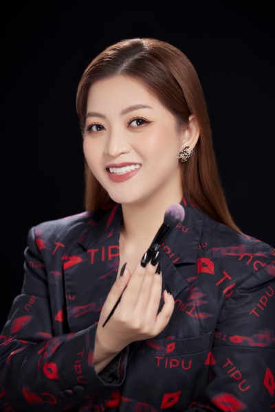 M.U.A Mai Phương